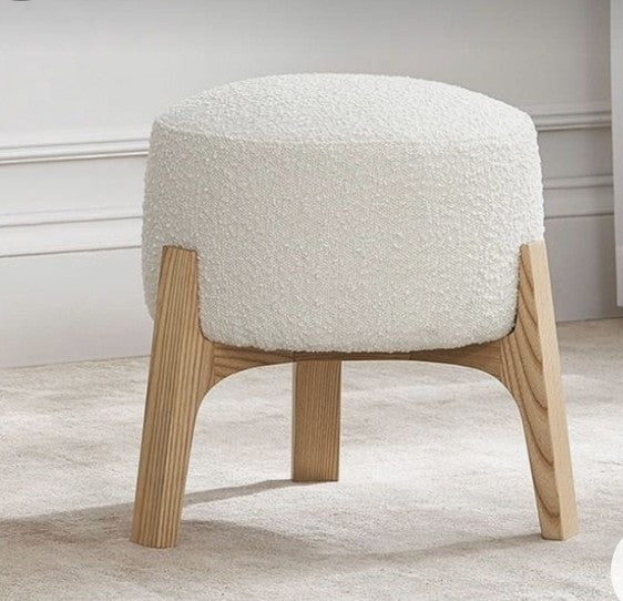 Пуфик Lulu Ottoman — мягкий, круглый,на деревянных ножках. Цвет на выбор, производитель —Mgold, Львов.